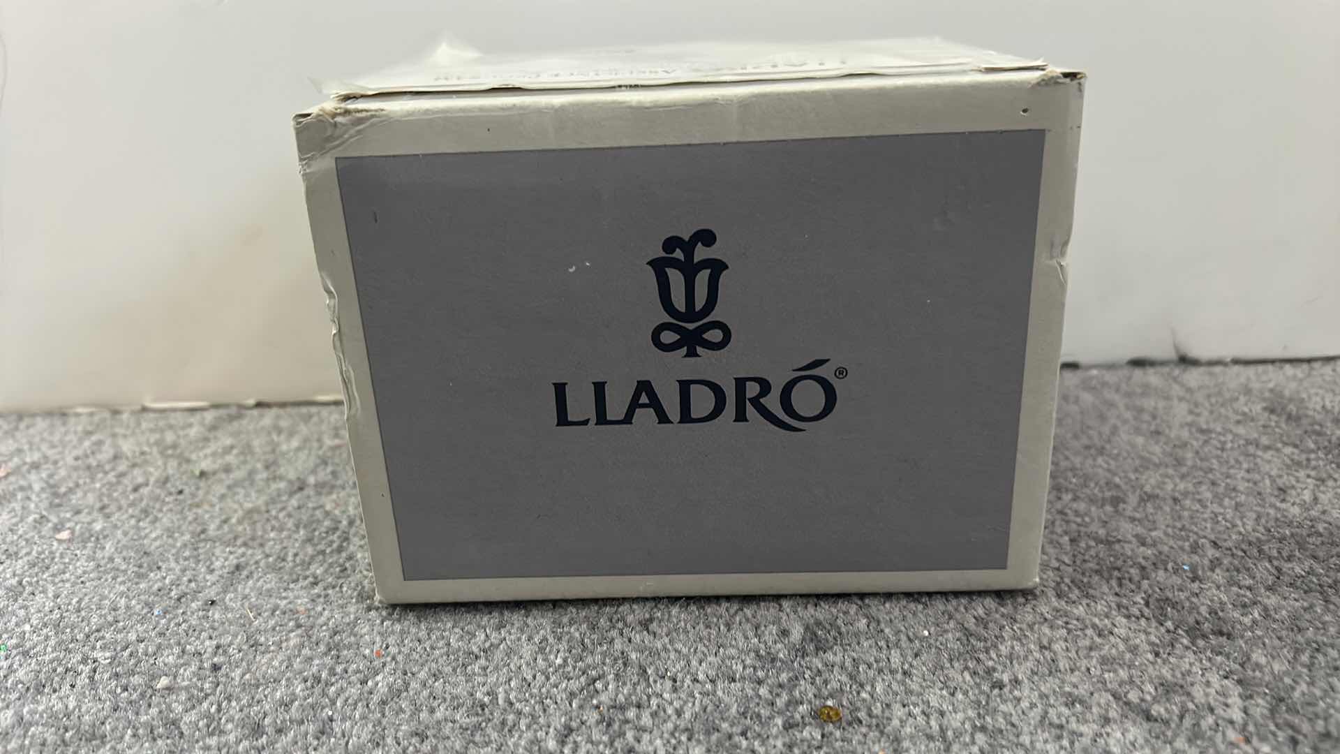 Photo 1 of LLADRO PORCELAIN DINOSAUR FIGURINE