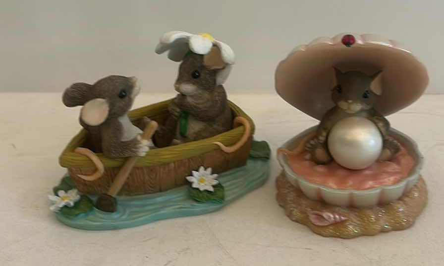 Photo 1 of 2 CHARMING TAILS MICE FIGURINES