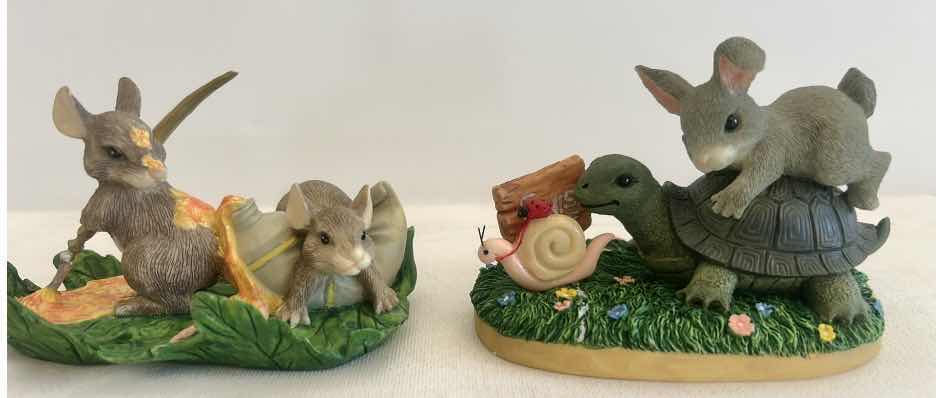 Photo 1 of 2 MICE FIGURINES - CHARMING TAILS
& SILVESTRI
