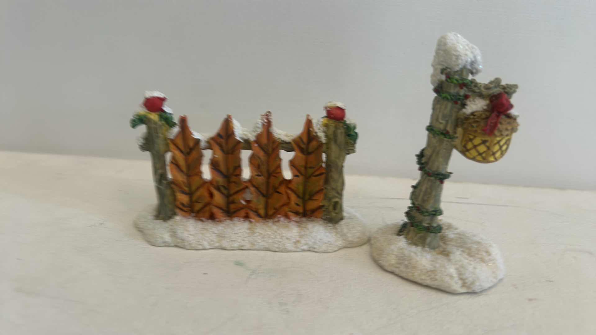 Photo 1 of 3 CHARMING TAILS MICE FIGURINE & CHRISTMAS FIGURINES