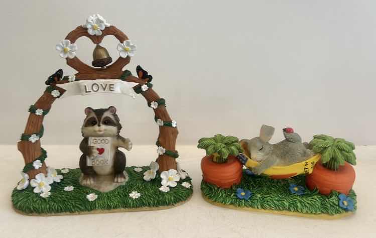 Photo 1 of 2 CHARMING TAILS MICE FIGURINES