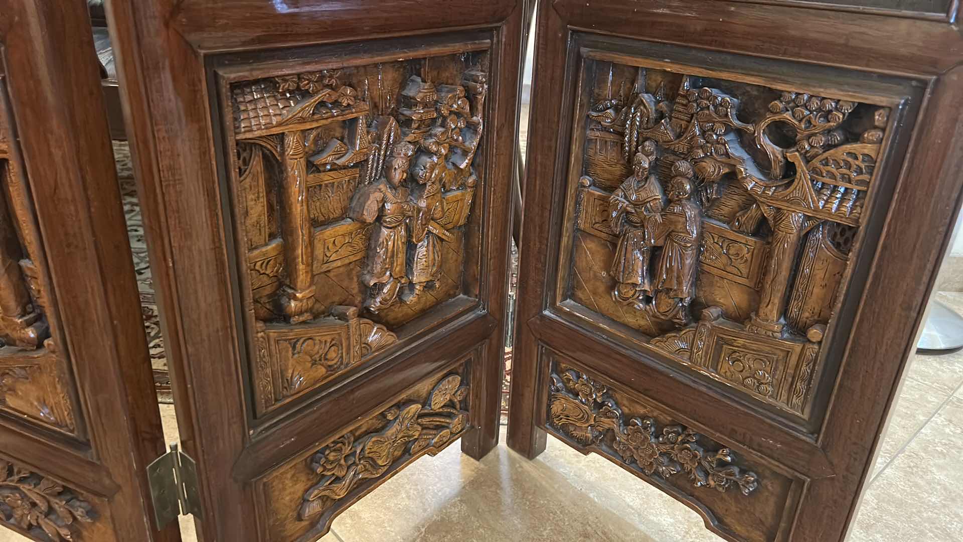 Photo 1 of ANTIQUE/VINTAGE CHINESE FOUR PANEL HAND CARVED WOODEN ROOM DIVIDER/PRIVACY SCREEN
54” x 1.5” x 6’