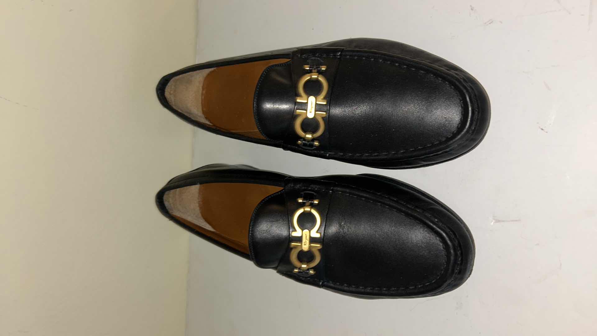 Photo 1 of SALVATORE FERRAGAMO MEN’S LEATHER LOAFERS SIZE 7.5EE