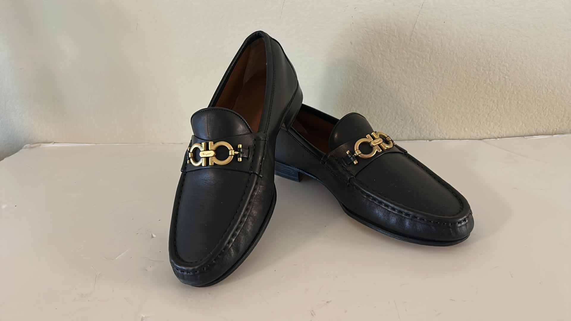 Photo 1 of SALVATORE FERRAGAMO MEN’S LEATHER LOAFERS SIZE 7.5EE