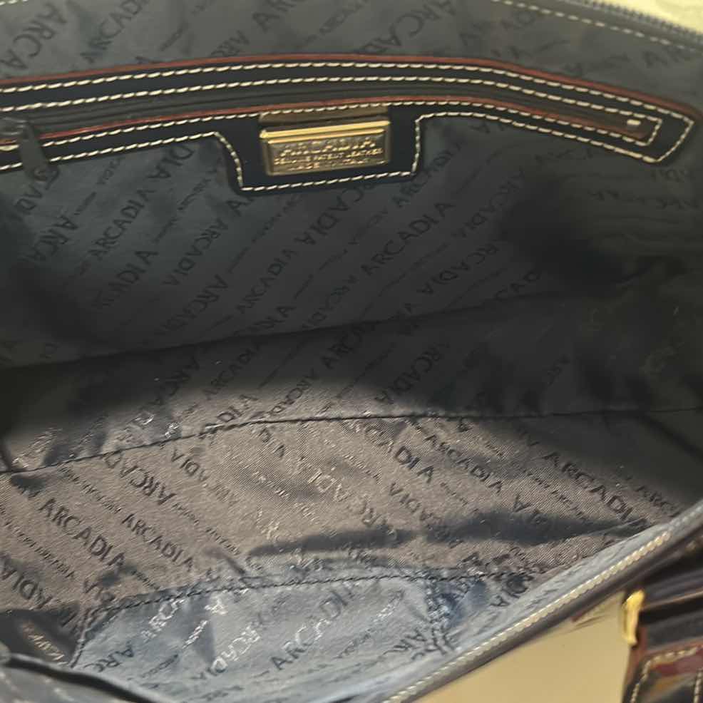 Photo 1 of AUTHENTIC ARCADIA GENUINE PATENT LEATHER EMBOSSED SHOULDER BAG/SATCHEL
