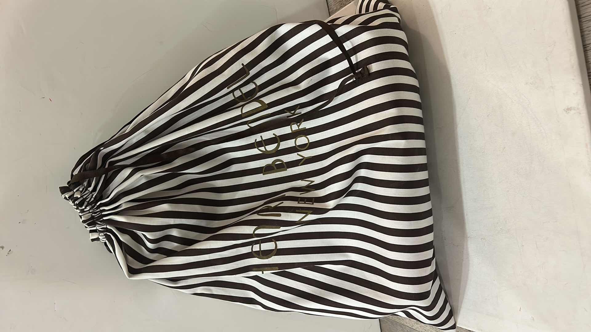 Photo 1 of HENRI BENDEL WEST 57th CARRYALL SATCHEL IN RED