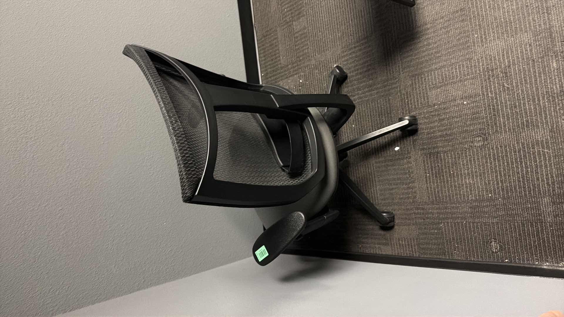 Photo 1 of Grey mesh office chair