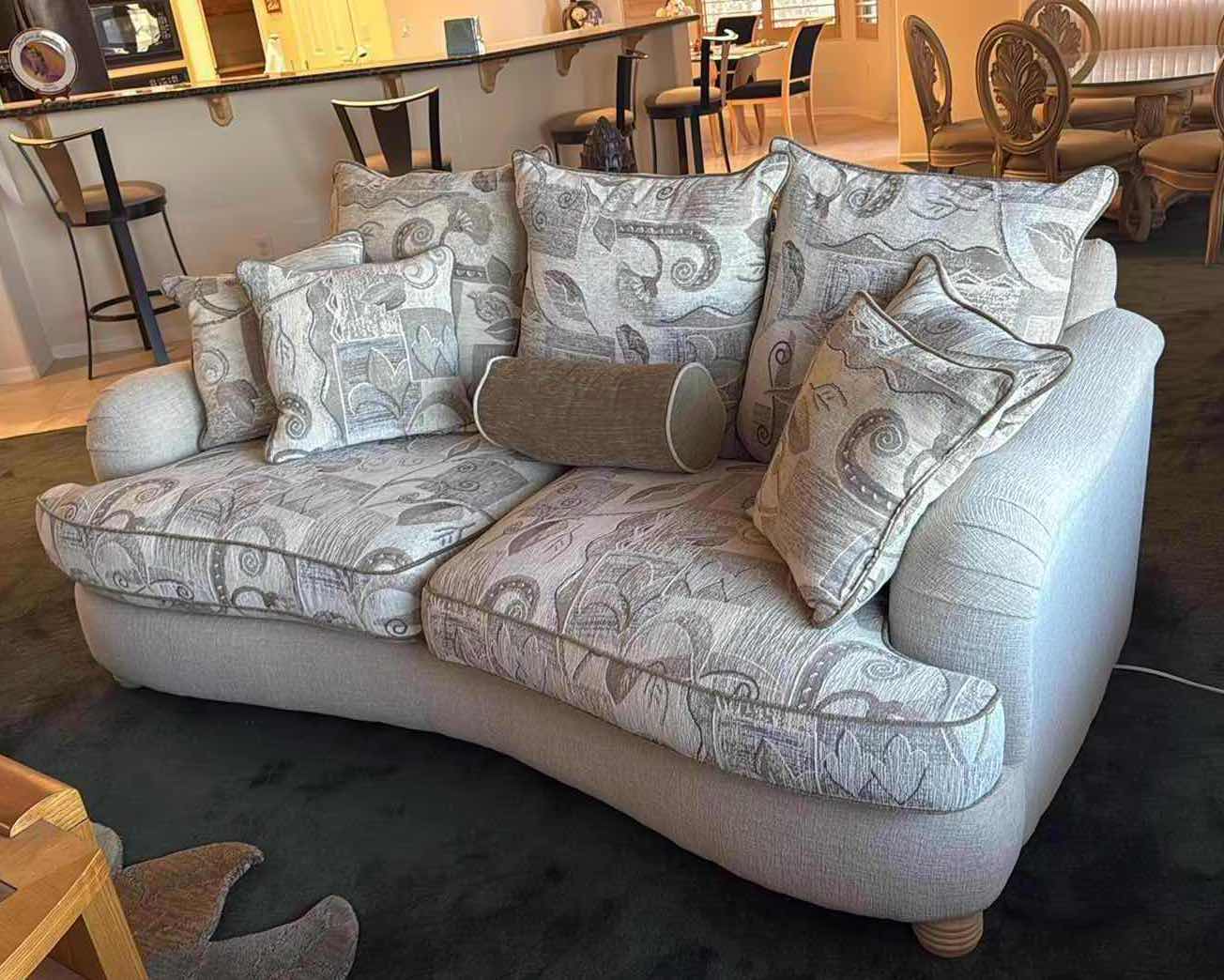 Photo 1 of 7’ TRADITIONAL-STYLE BEIGE PATTERNED FABRIC SOFA W ROLLED ARMS & ACCENT PILLOWS