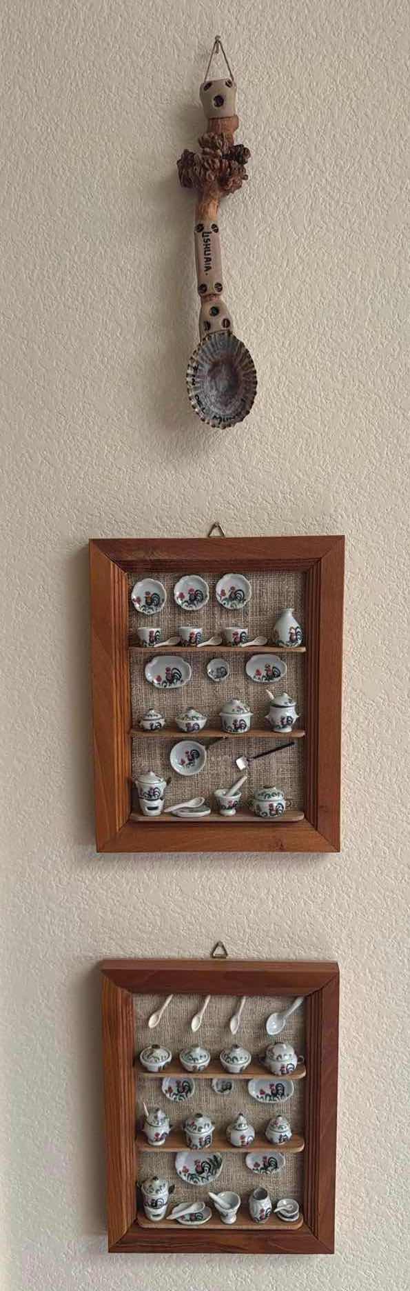 Photo 1 of 3-WALL DECORS