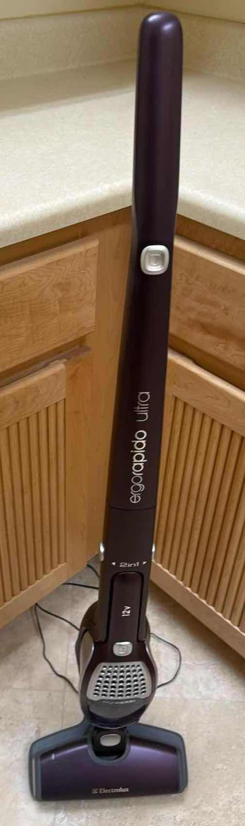 Photo 1 of ELECTROLUX VACUUM-ERGORAPIDO ULTRA