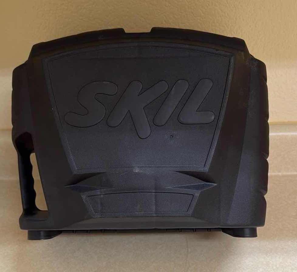Photo 1 of SKIL SAW IN CASE