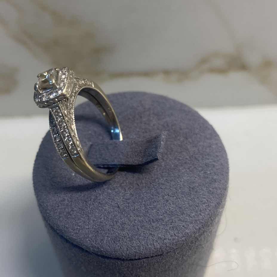 View 4 of 10K WHITE GOLD W 1ctw DIAMOND RING 4.8G (APPROXIMATE SIZE 6–7) #14
