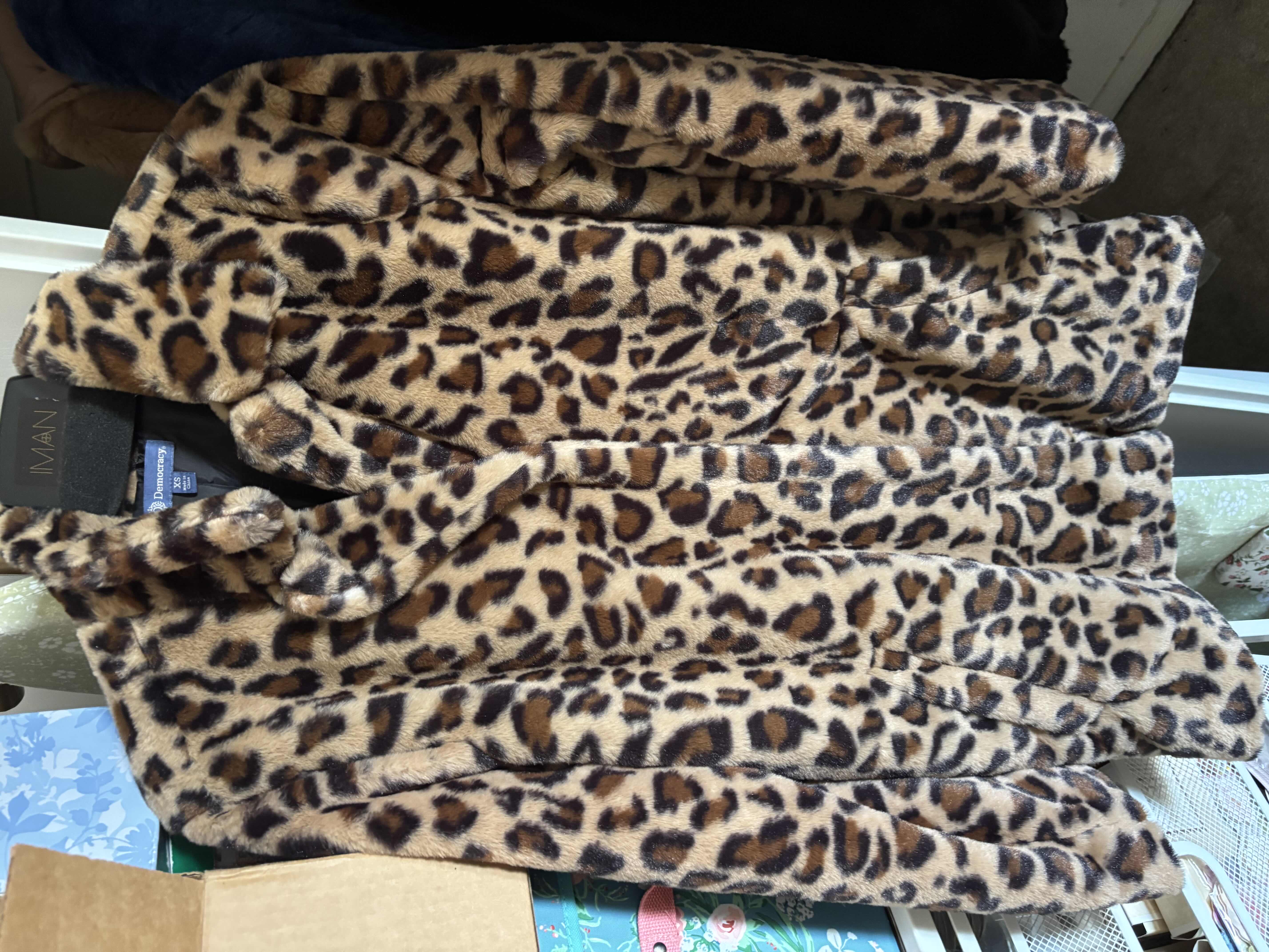Photo 1 of WOMENS JACKETS SIZE XS