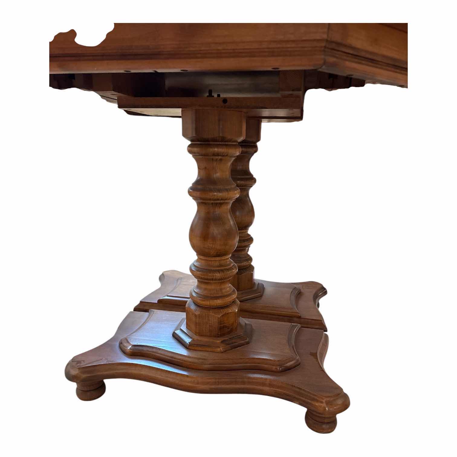 Photo 1 of (5)PCS TELL CITY CHAIR COMPANY DINING DOUBLE PEDESTAL TABLE W SPINDLE BACK CHAIRS 46.5” SEAT H17.5”TOTAL H35.5” TABLE D45”