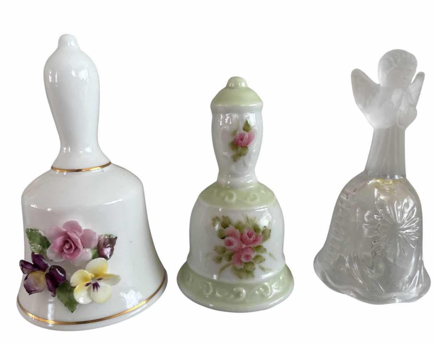 Photo 1 of (5)PCS FLORAL CERAMIC DECORATIVE BELLS H5.5”