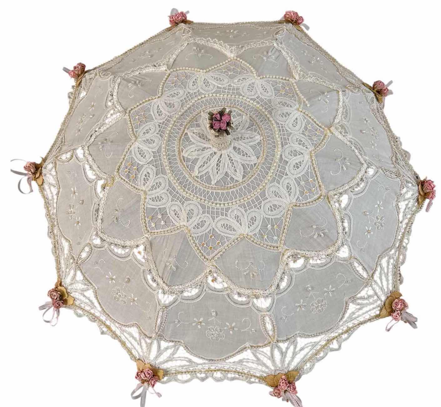 Photo 1 of VINTAGE LACE IVORY PARASOL L25”