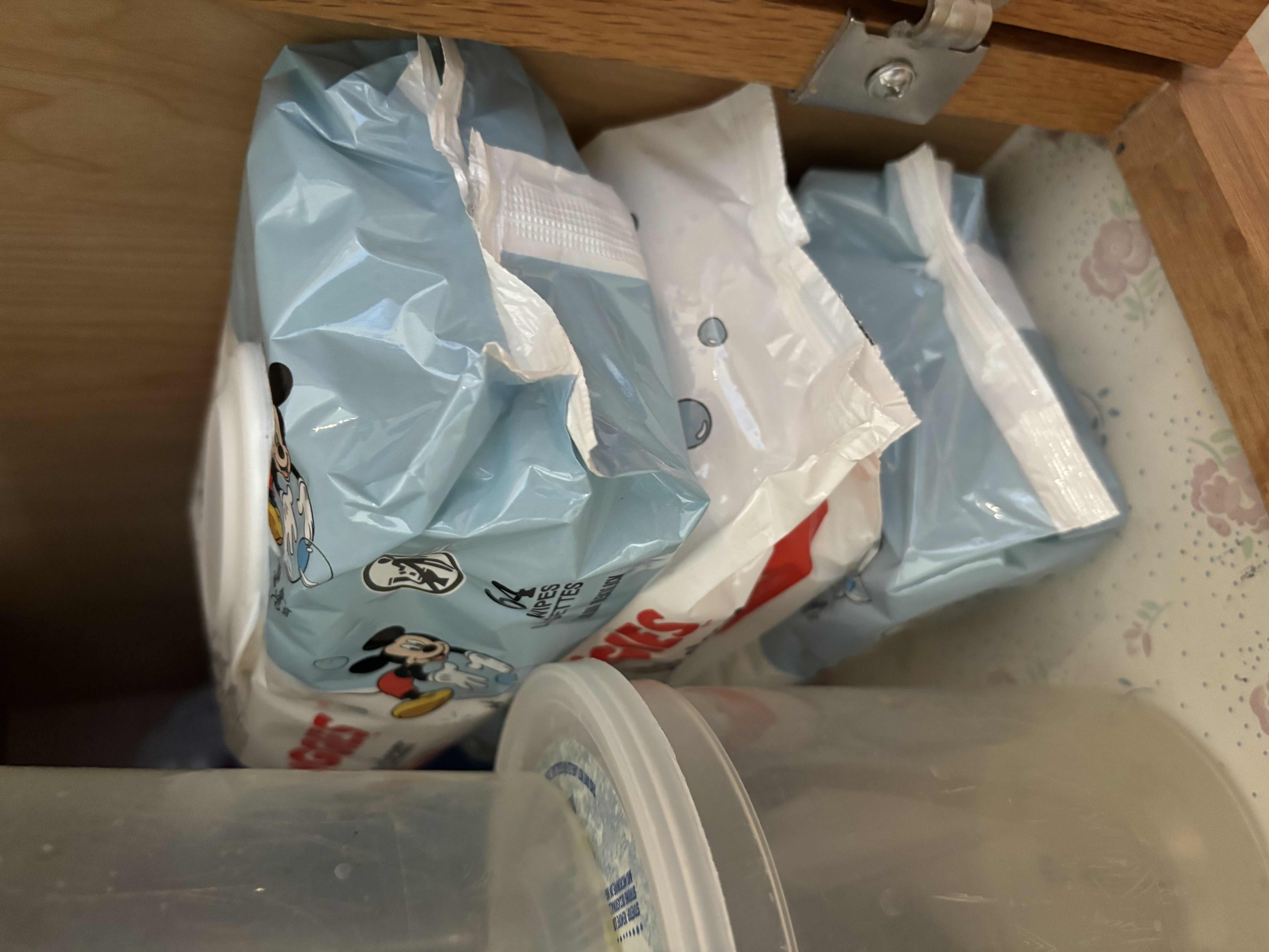 Photo 1 of CONTENTS OF KITCHEN CABINET