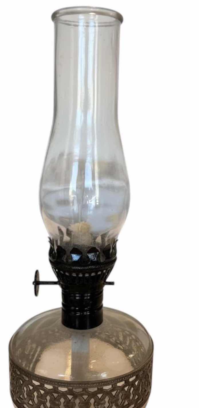 Photo 1 of (3)PCS VINTAGE KEROSENE/OIL LAMPS H14”