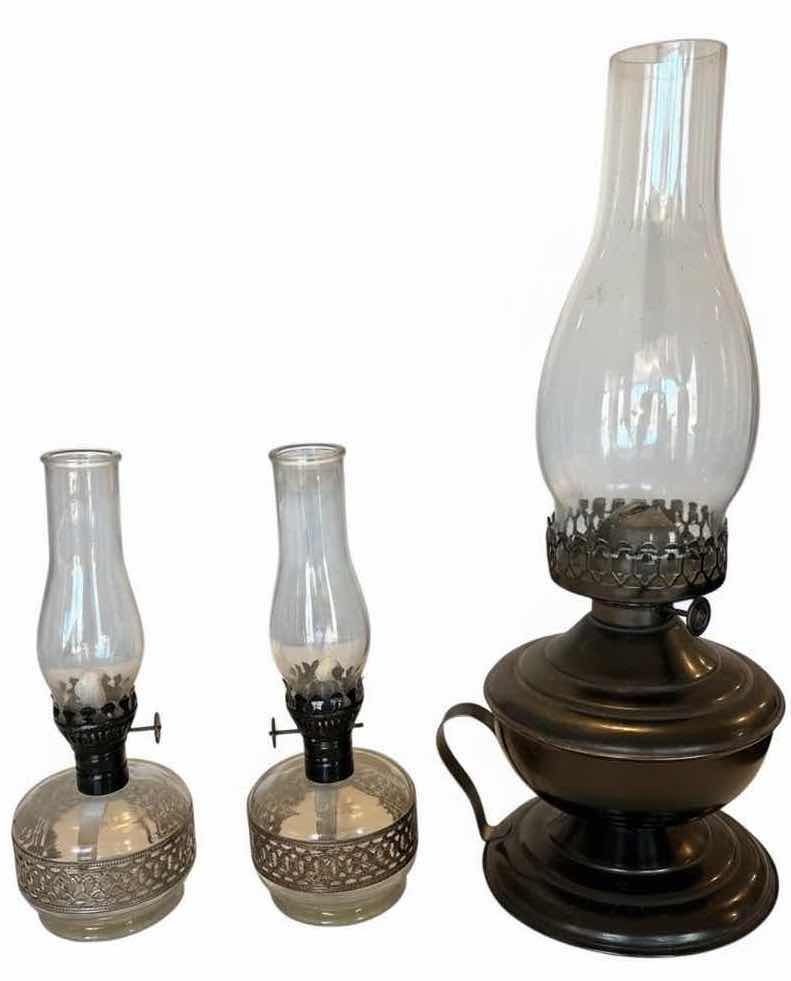 Photo 1 of (3)PCS VINTAGE KEROSENE/OIL LAMPS H14”