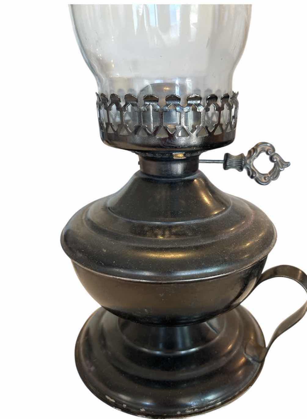 Photo 1 of (3)PCS VINTAGE KEROSENE/OIL LAMPS H14”