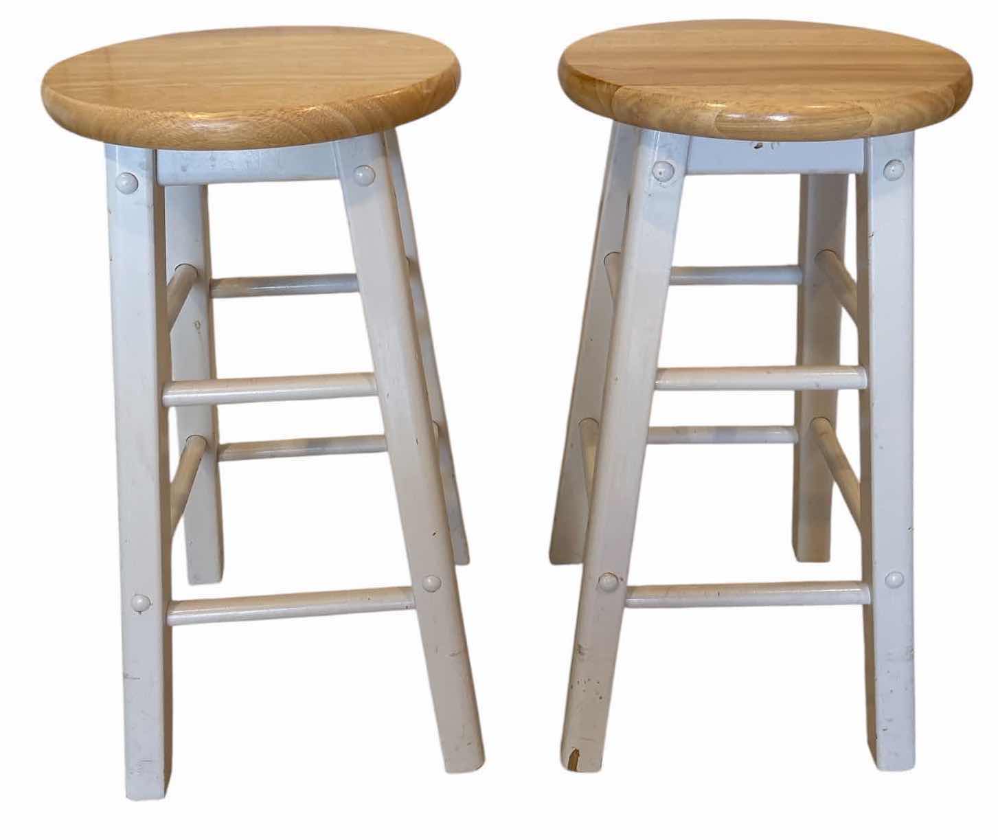 Photo 1 of (2)PCS FARMHOUSE STYLE BACKLESS COUNTER STOOLS WITH WHITE FINISH & NATURAL WOOD SEAT H24”