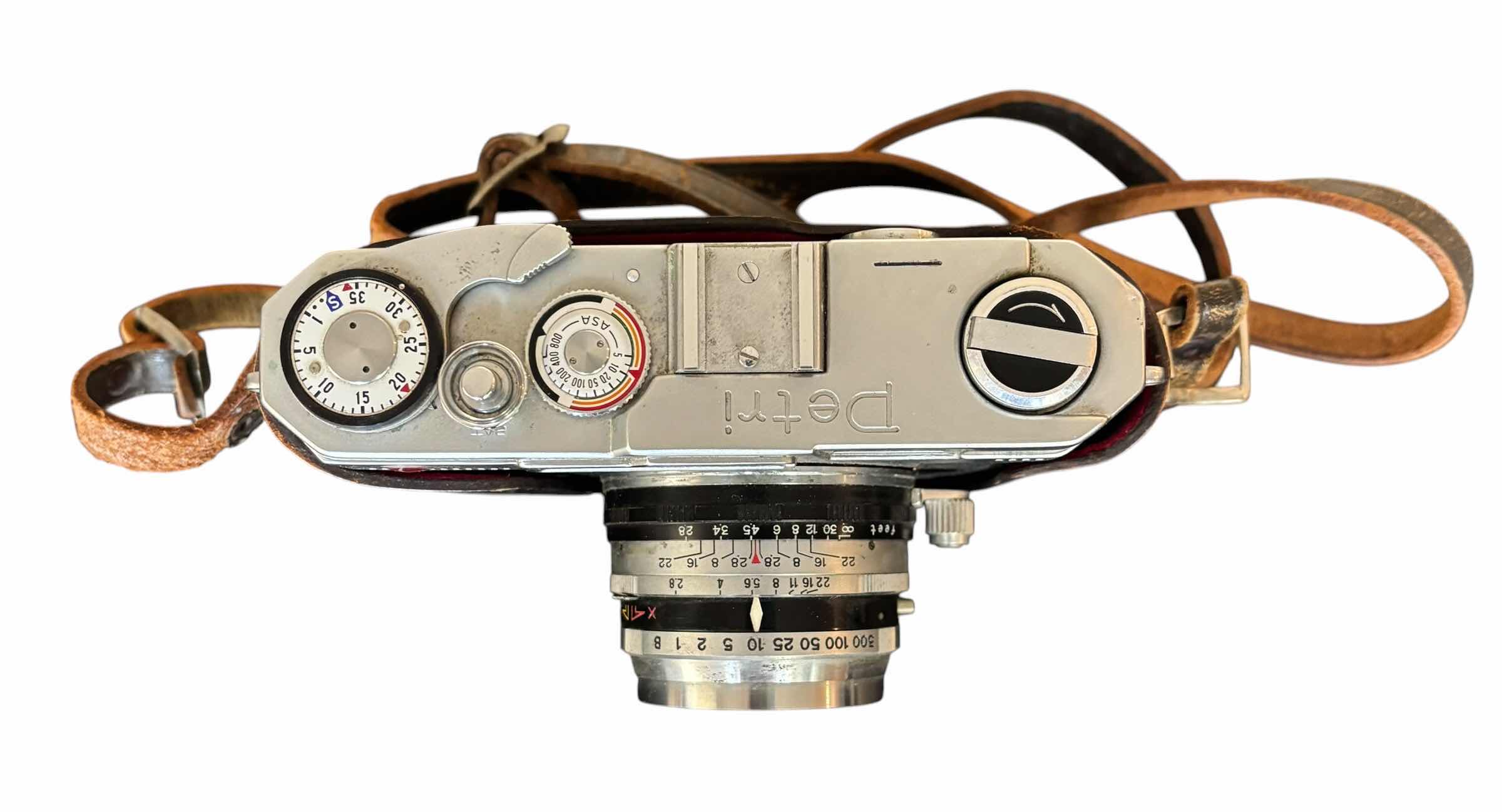 Photo 1 of VINTAGE PETRI 35MM RANGEFINDER CAMERA $200