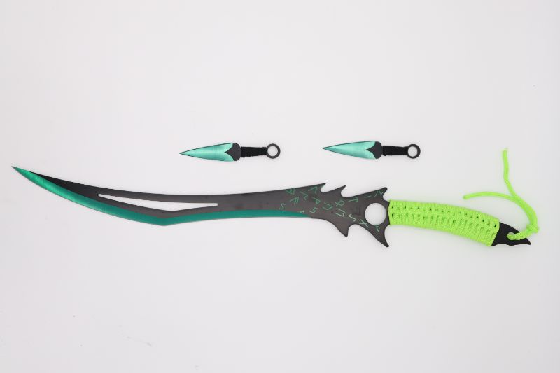 Photo 1 of GREEN SLANTED FANTASY BLADE WITH THROWING KNIVES NEW 