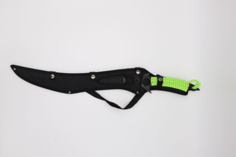 Photo 1 of GREEN SLANTED FANTASY BLADE WITH THROWING KNIVES NEW 
