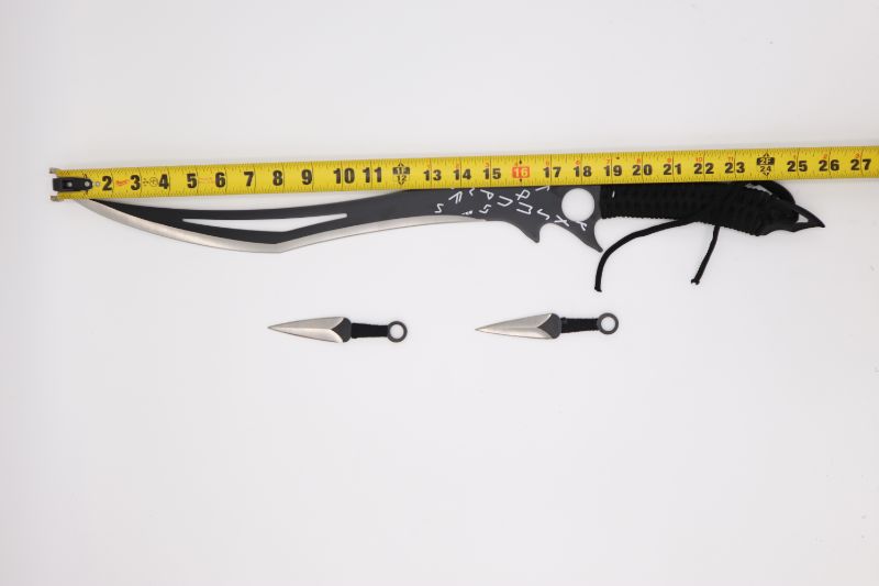 Photo 2 of BLACK SLANTED FANTASY BLADE WITH THROWING KNIVES NEW 