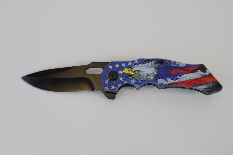 Photo 1 of AMERICAN EAGLE AND AMERICAN FLAG POCKET KNIFE NEW 