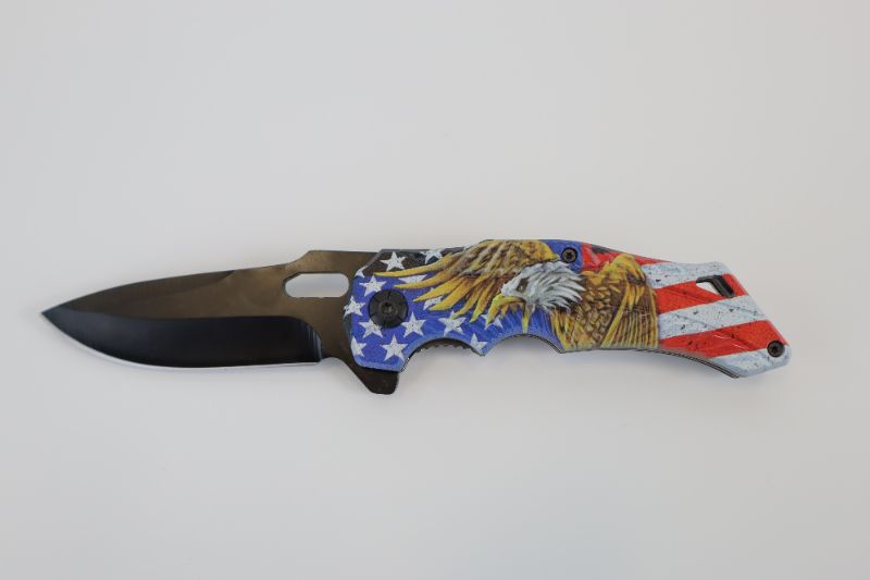 Photo 1 of AMERICAN FLAG AND AMERICAN EAGLE POCKET KNIFE NEW 