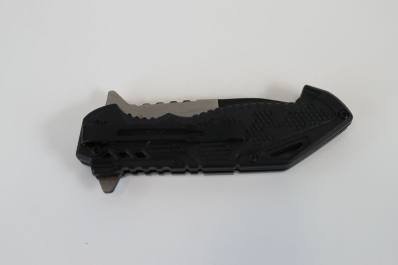 Photo 3 of BLACK AND GREY POCKET KNIFE NEW 