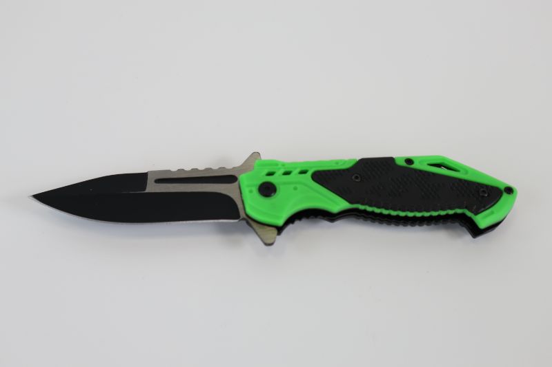 Photo 1 of LIME GREEN AND BLACK POCKET KNIFE NEW