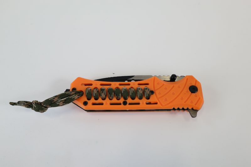 Photo 2 of BRIGHT ORANGE WITH CAMO ROPE POCKET KNIFE NEW 