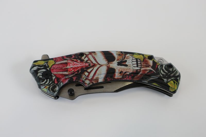 Photo 2 of SKULL WITH DRAGON POCKET KNIFE NEW 