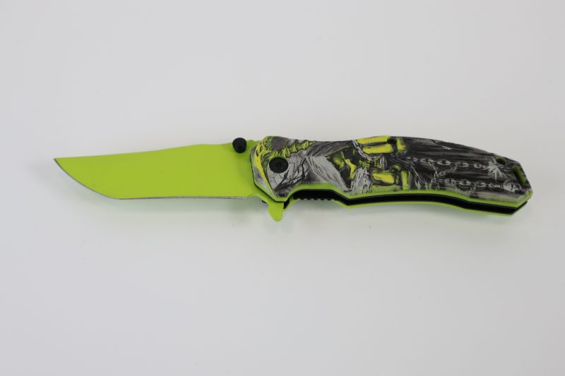Photo 1 of GREEN SKULL WITH CHAINS POCKET KNIFE NEW 