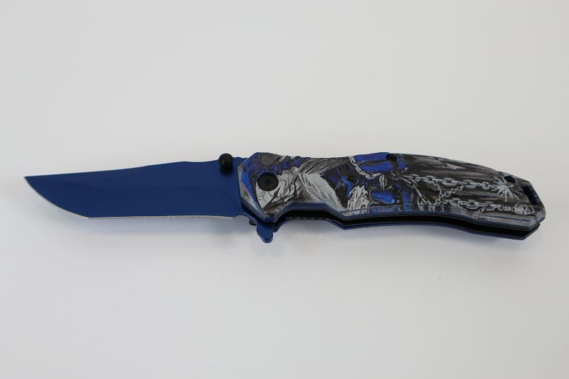 Photo 1 of BLUE SKULL WITH CHAINS POCKET KNIFE NEW 