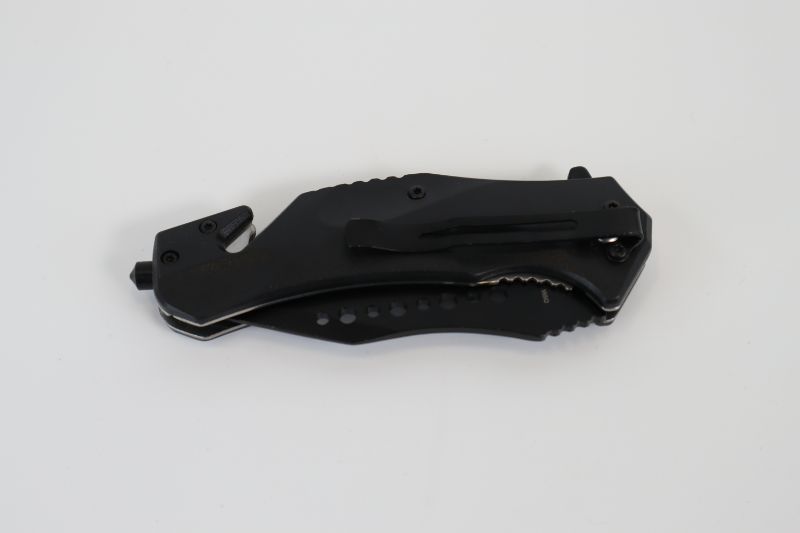 Photo 2 of GAME OVER SKULL POCKET KNIFE NEW 