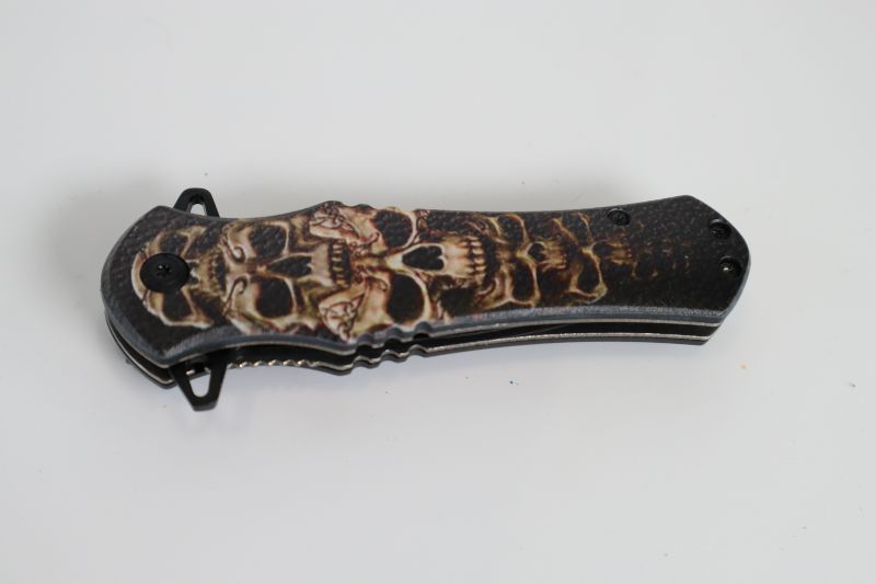 Photo 2 of SKULL TOWER POCKET KNIFE NEW 