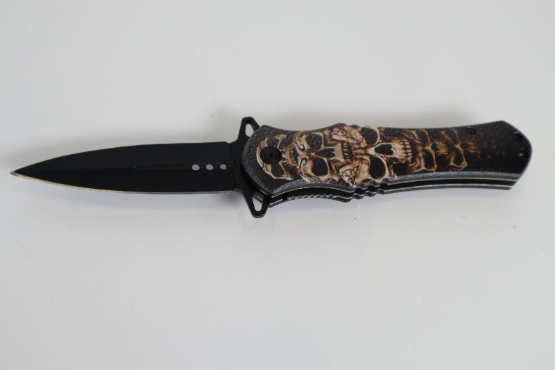 Photo 1 of SKULL TOWER POCKET KNIFE NEW 