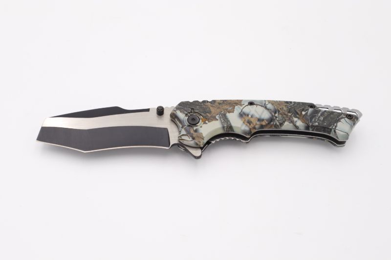 Photo 1 of CAMO POCKET KNIFE NEW 