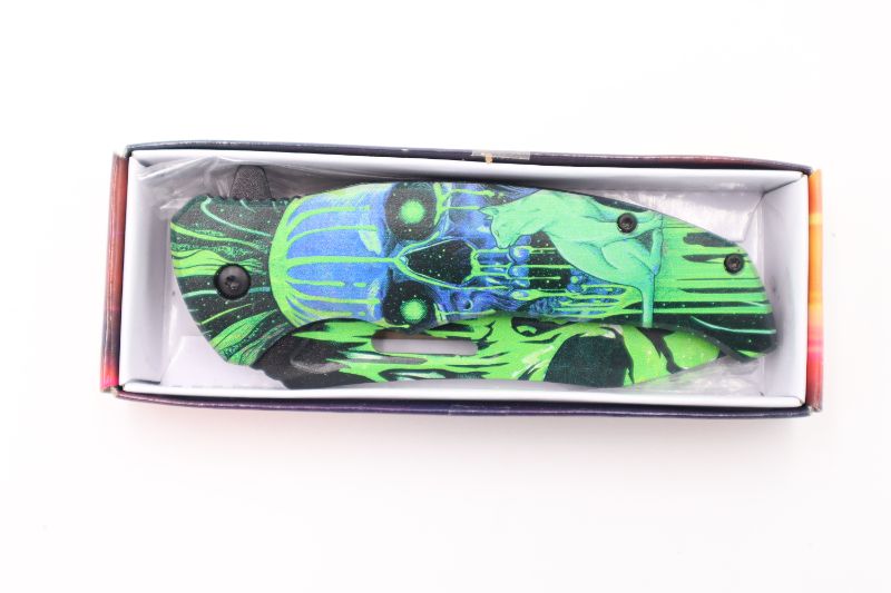 Photo 2 of 4.75" GREEN CAT EYE CLIP POCKET KNIFE 