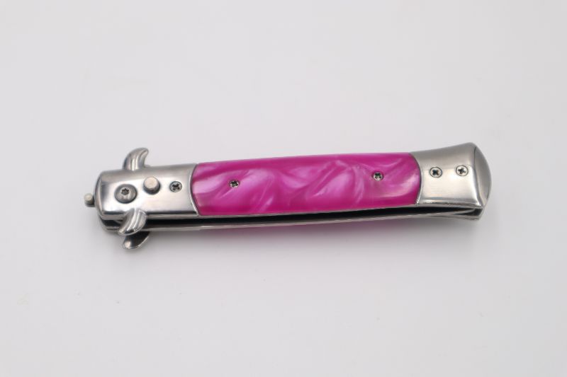 Photo 2 of POCKET KNIFE STYLE PINK COMB NEW