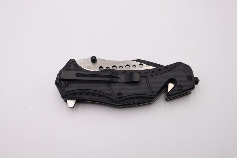 Photo 1 of 3.5 INCH POCKET KNIFE NEW