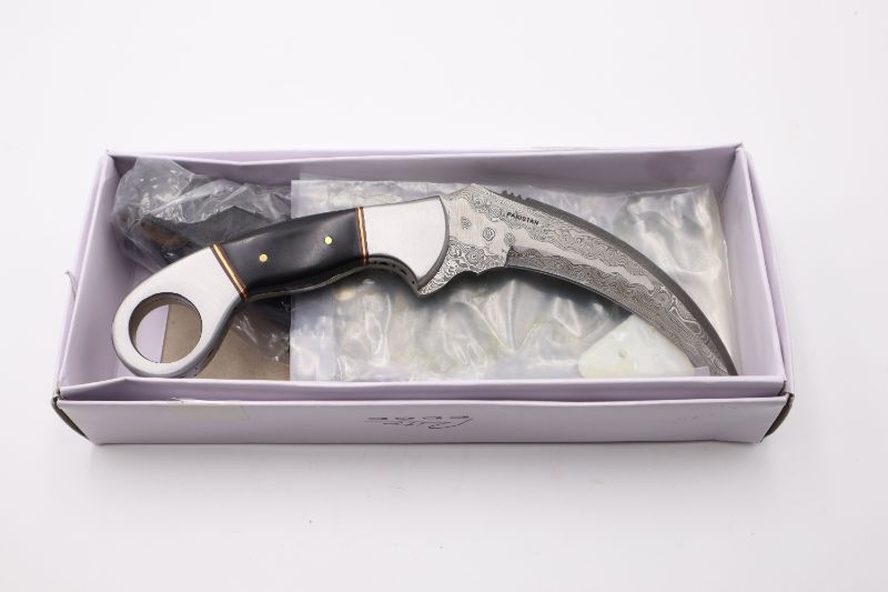 Photo 2 of 8.75 INCH DAMASCUS KARAMBIT HORN STEEL KNIFE NEW 