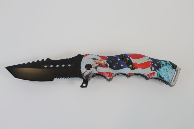 Photo 1 of EAGLE STATUE OF LIBERTY WITH AMERICAN FLAG POCKET KNIFE NEW 