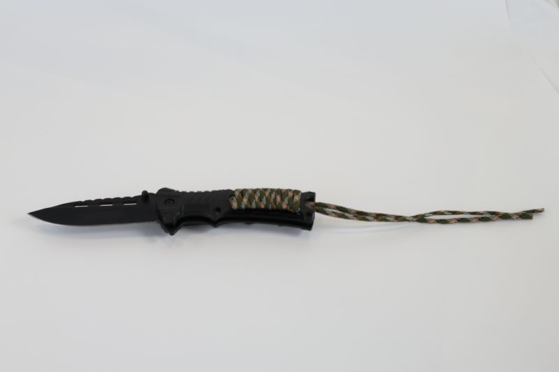 Photo 2 of BLACK POCKET KNIFE WITH CAMO ROPE STRING ATTACHED NEW