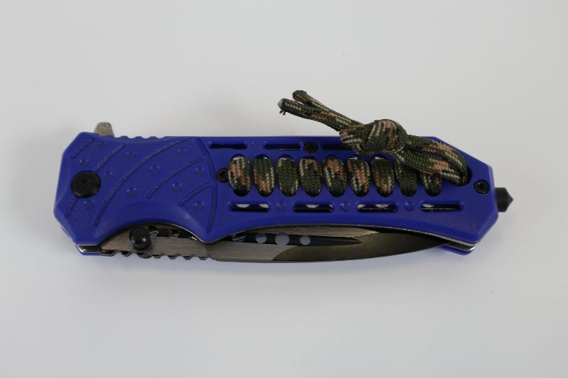 Photo 2 of BLUE POCKET KNIFE WITH CAMO ROPE STRING ATTACHED NEW 