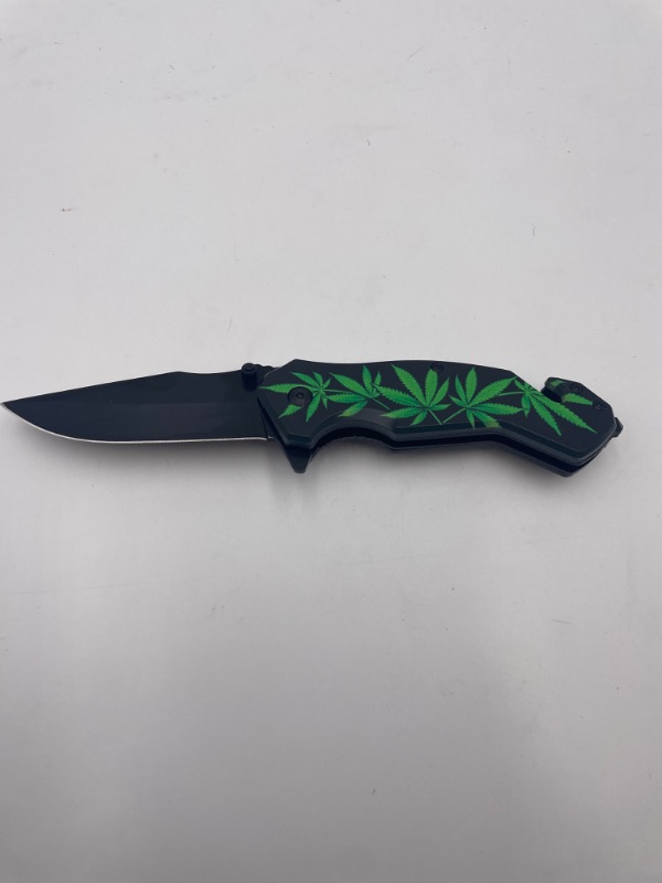 Photo 2 of GREEN BLACK HEMP POCKET KNIFE WITH WINDOW BREAKER NEW 