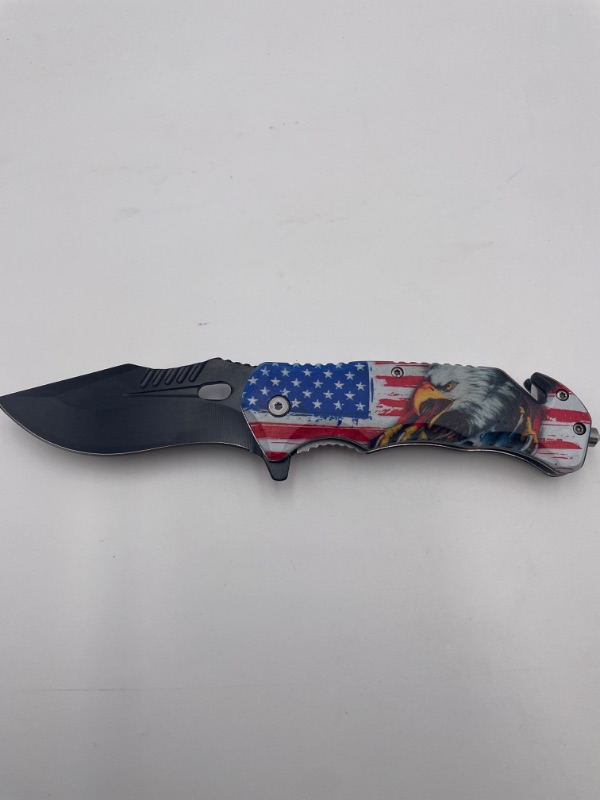 Photo 2 of AMERICAN EAGLE AND AMERICAN FLAG POCKET KNIFE WITH WINDOW BREAKER NEW 